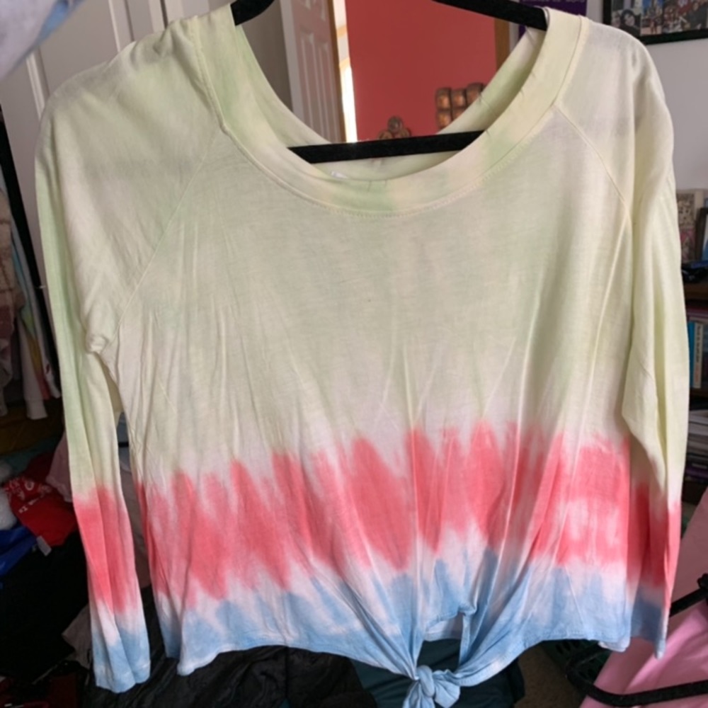 Woman’s Dreamsicle Tie Dyed Sleeves Shirt